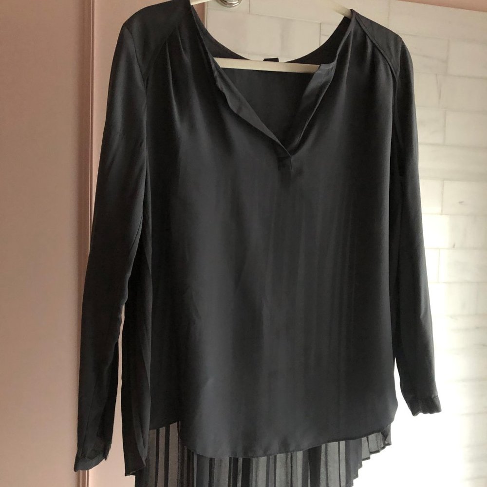 Club Monoco Blouse - Picture 2 of 4